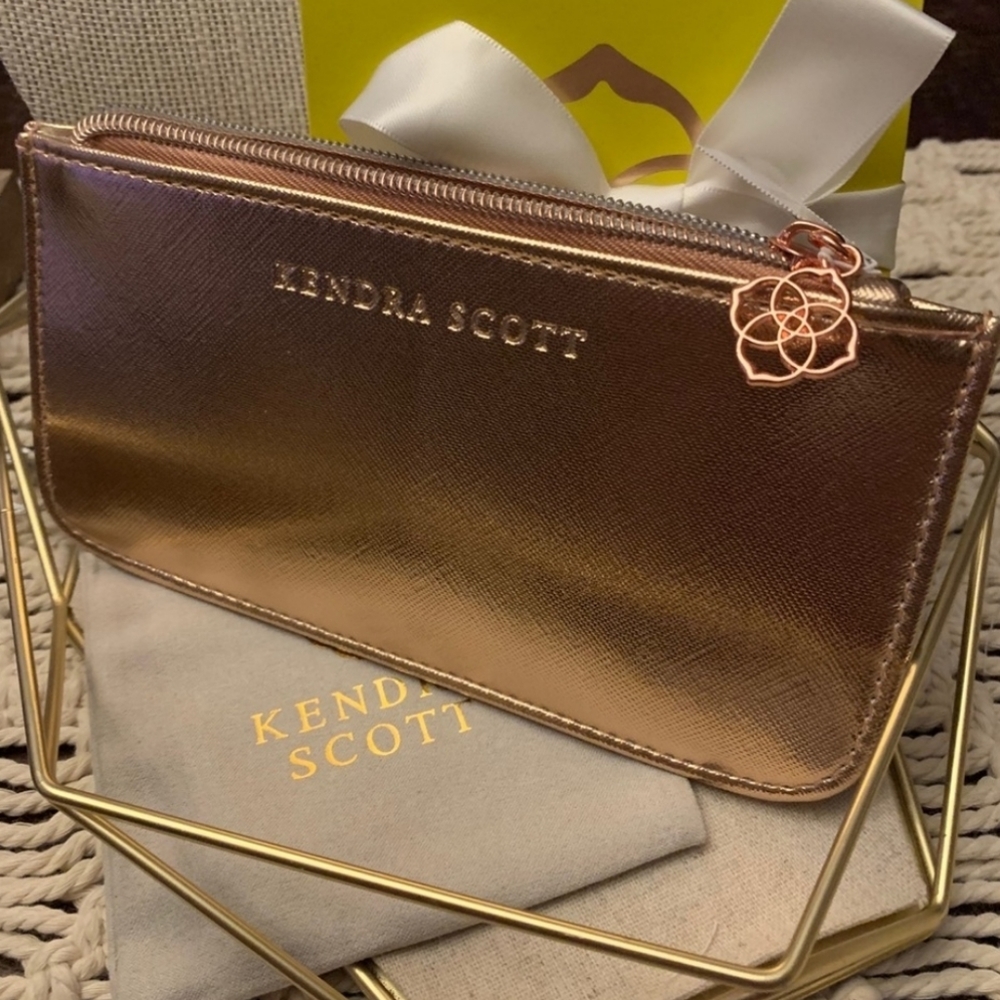 Kendra Scott Rose Gold Zipper Pouch Clutch BNWT